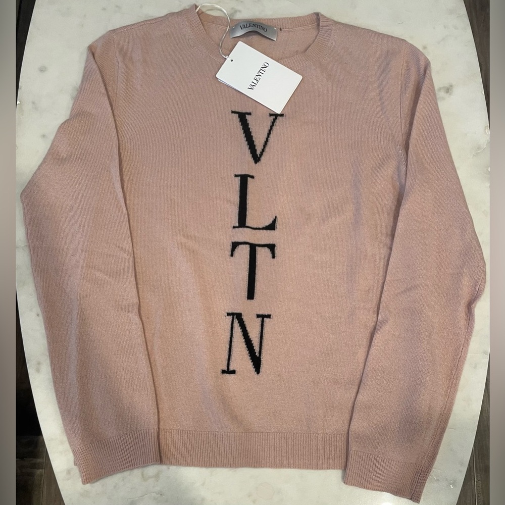 Crewneck long sleeve knitwear shirt
